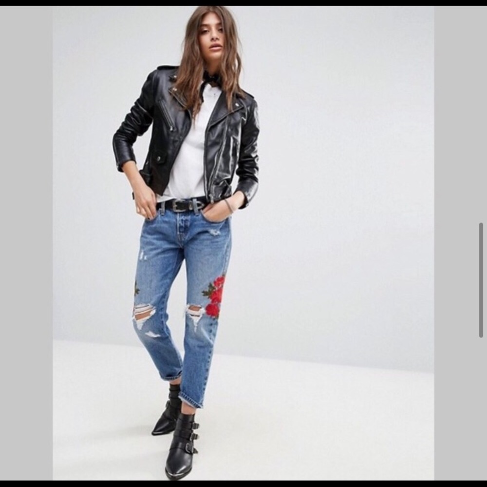 Levi 501 taper crop rose jean